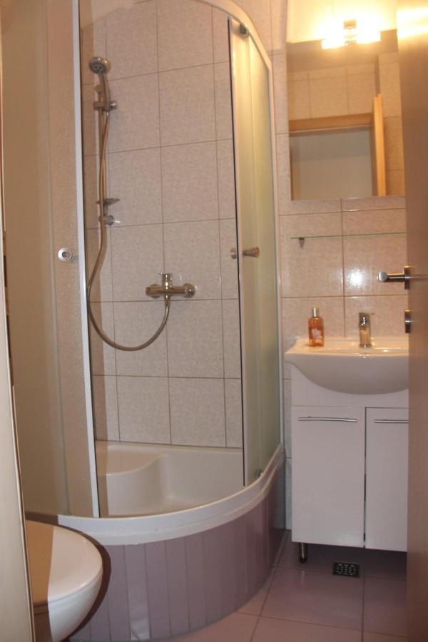 Apartmani NiMa Tucepi Bagian luar foto