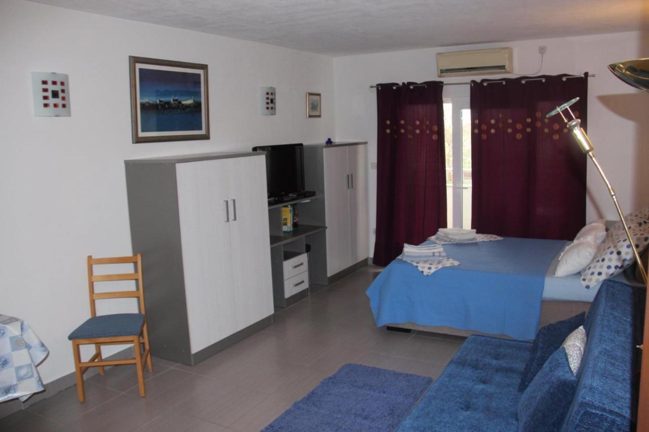 Apartmani NiMa Tucepi Bagian luar foto