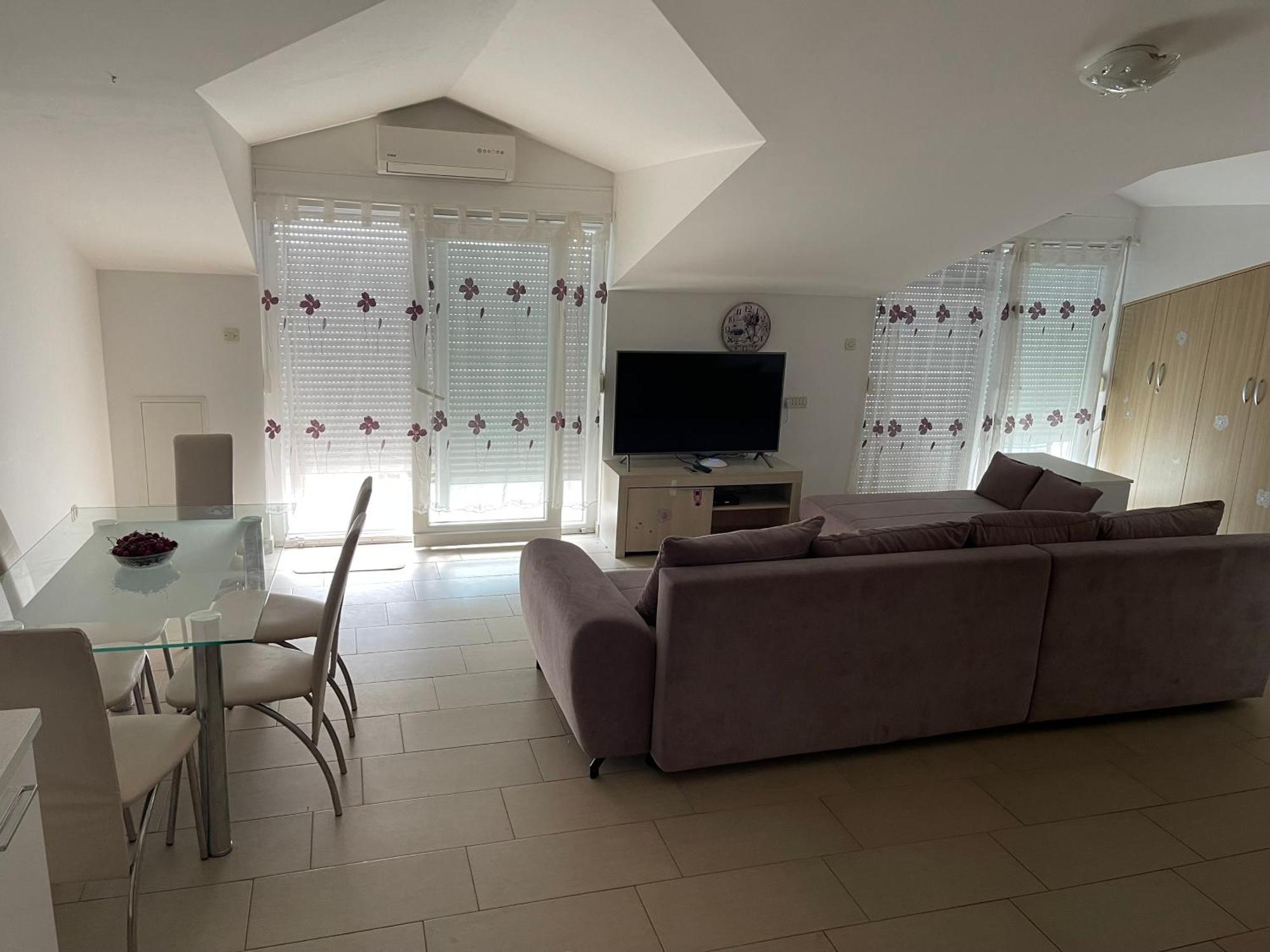Apartmani NiMa Tucepi Bagian luar foto